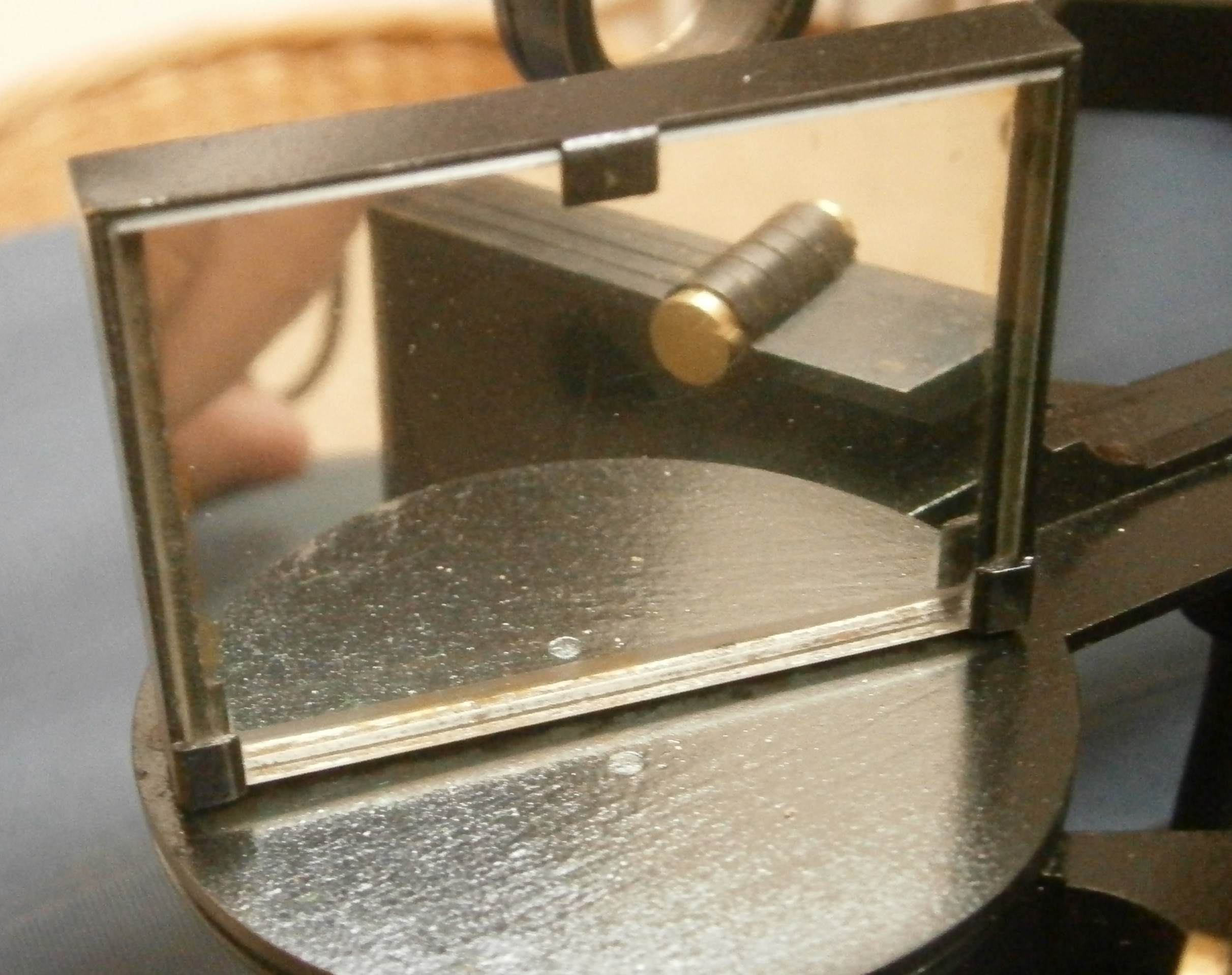 3b Index mirror bracket 002